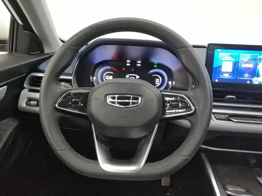 Geely Emgrand 2022 4th Generation 1.5L CVT Flagship Edition — миниатюра 15