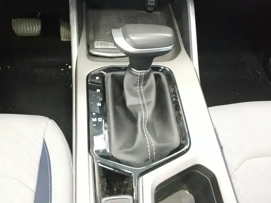 Geely Emgrand 2022 4th Generation 1.5L CVT Flagship Edition — миниатюра 16