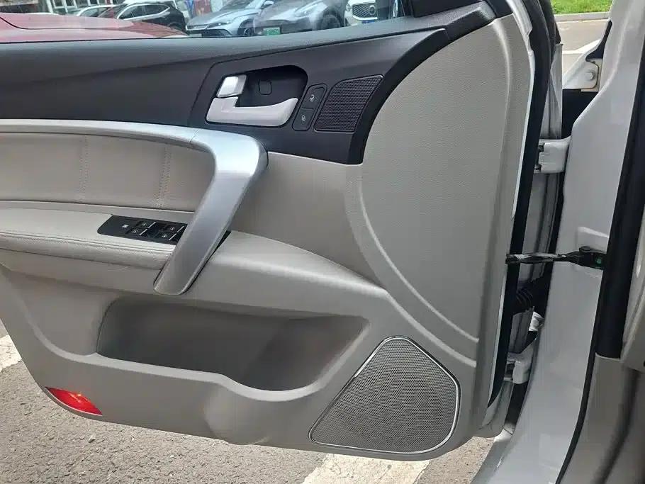 Geely Emgrand 2016 Sedan 1.5L Manual Deluxe — миниатюра 7