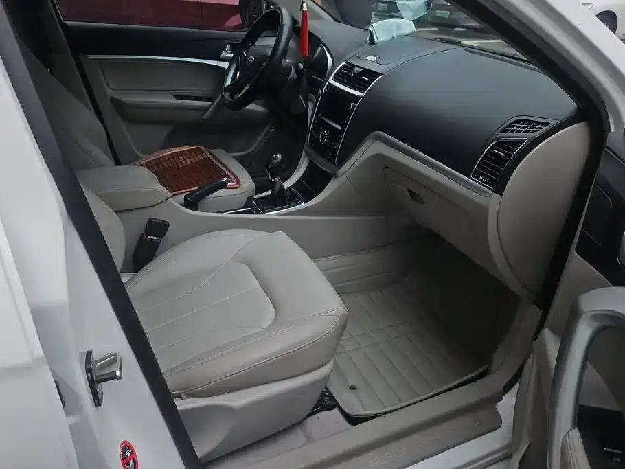 Geely Emgrand 2016 Sedan 1.5L Manual Deluxe — миниатюра 8