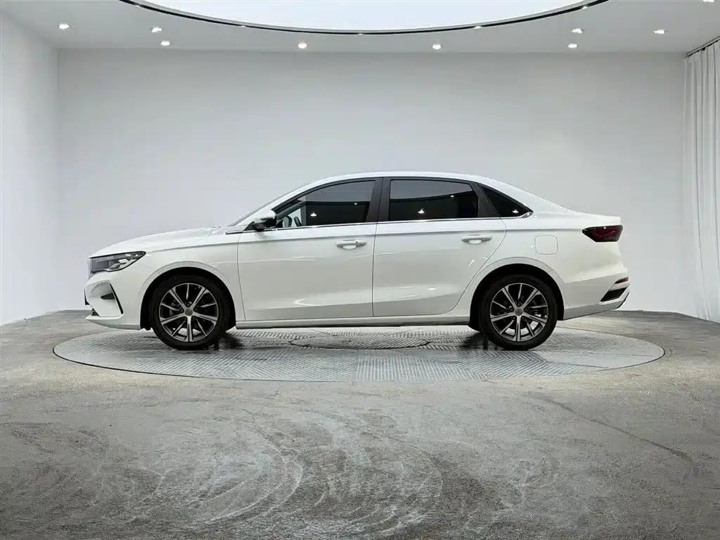 Geely Emgrand 2022 4th Generation 1.5L CVT Premium — миниатюра 13