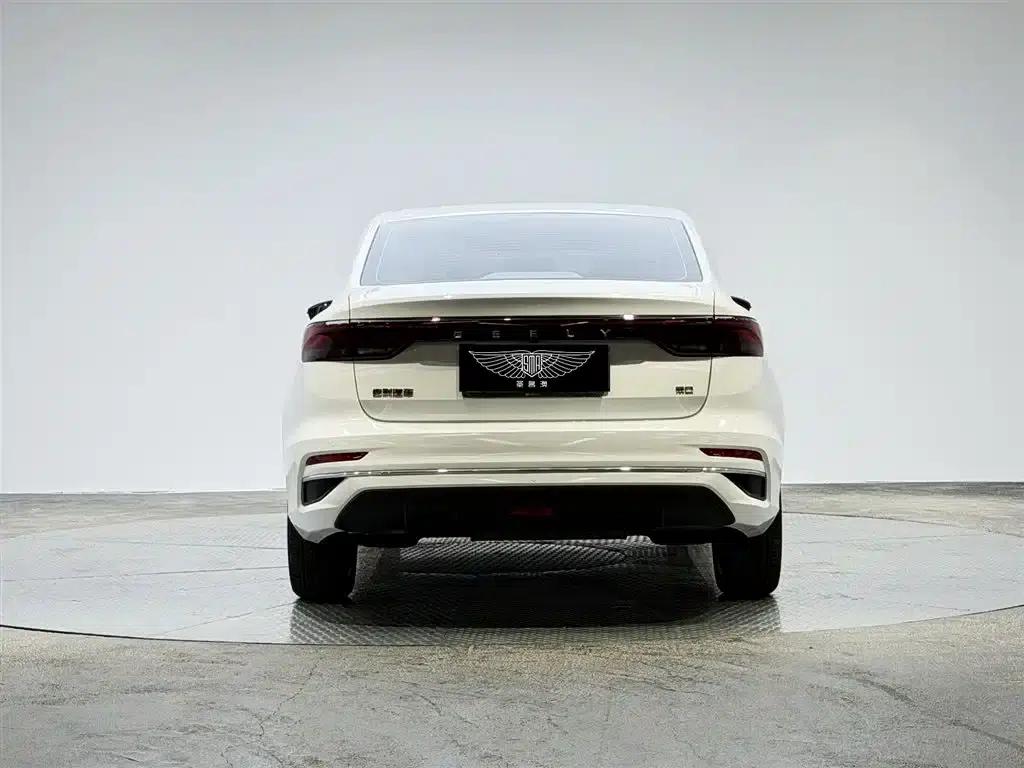 Geely Emgrand 2022 4th Generation 1.5L CVT Premium — миниатюра 14