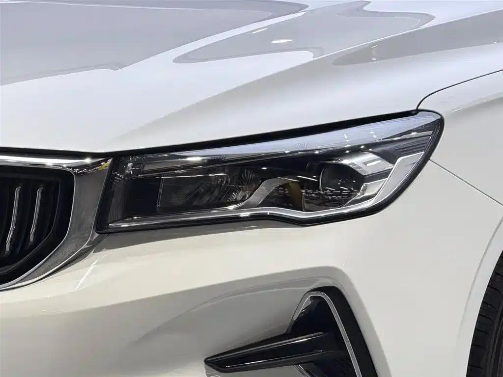 Geely Emgrand 2022 4th Generation 1.5L CVT Premium — миниатюра 5