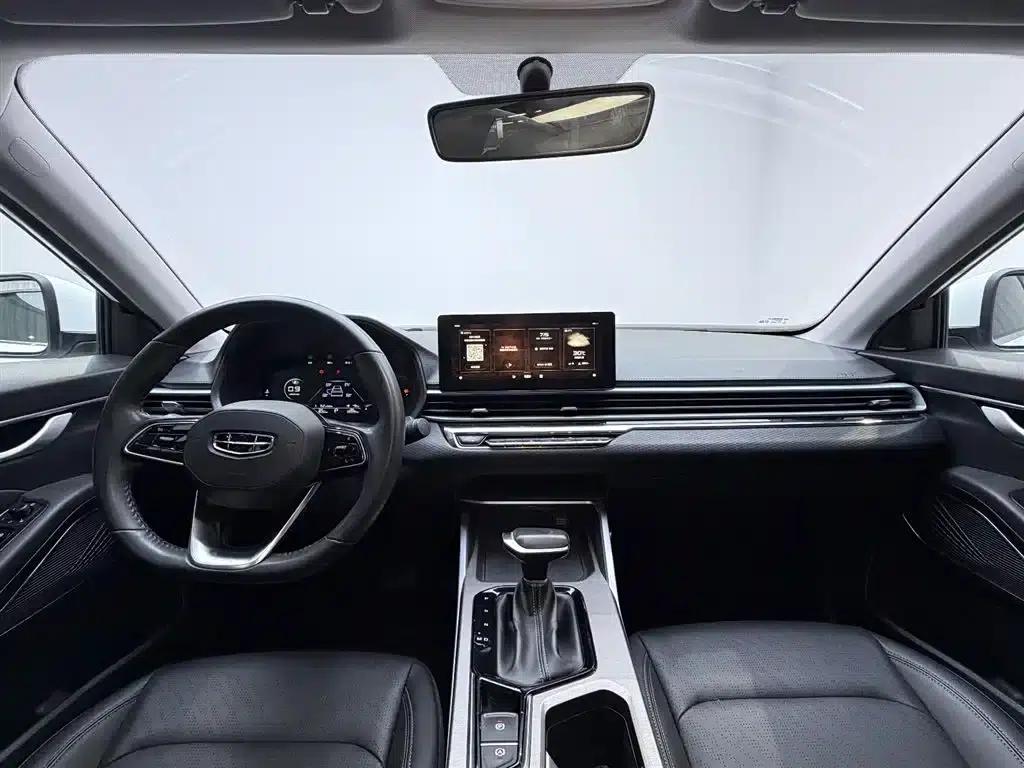 Geely Emgrand 2022 4th Generation 1.5L CVT Premium — миниатюра 8