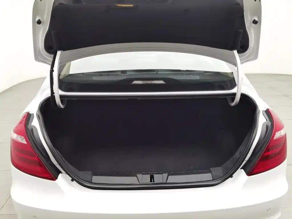 Geely Emgrand 2017 Sedan Million Edition 1.5L Manual Upward Connected Version — миниатюра 16