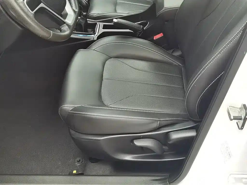 Geely Emgrand 2017 Sedan Million Edition 1.5L Manual Upward Connected Version — миниатюра 20
