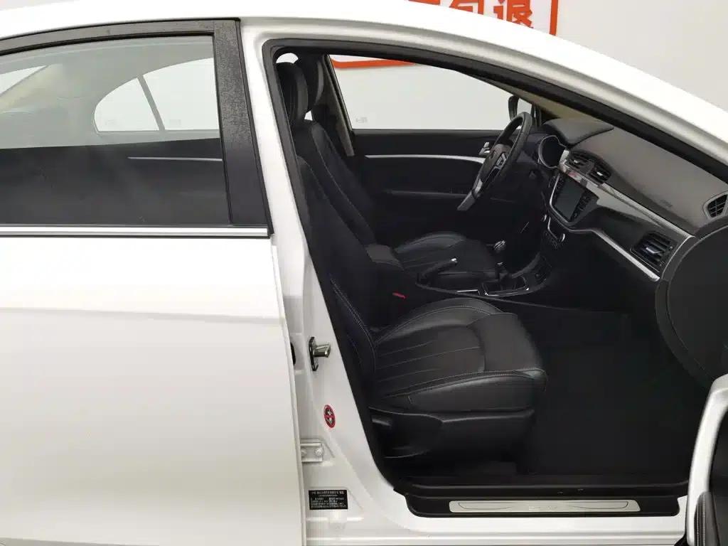 Geely Emgrand 2017 Sedan Million Edition 1.5L Manual Upward Connected Version — миниатюра 23