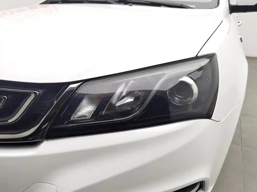 Geely Emgrand 2017 Sedan Million Edition 1.5L Manual Upward Connected Version — миниатюра 7