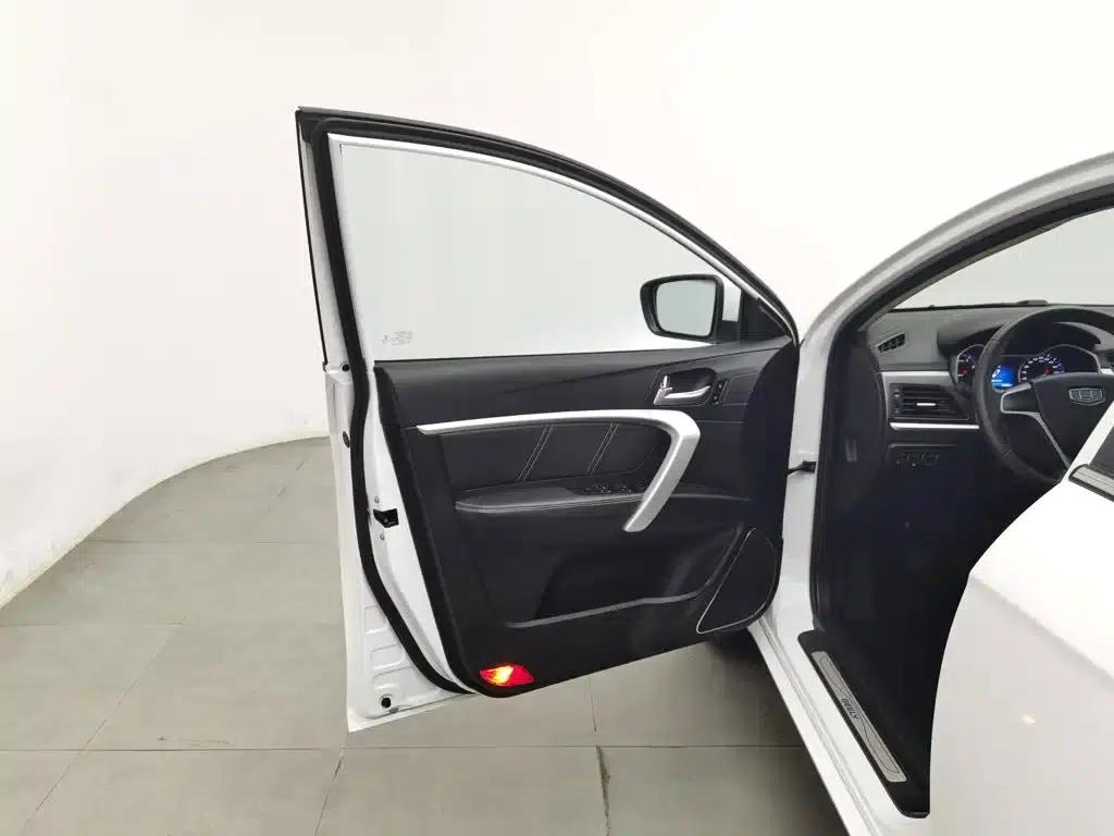 Geely Emgrand 2017 Sedan Million Edition 1.5L Manual Upward Connected Version — миниатюра 8