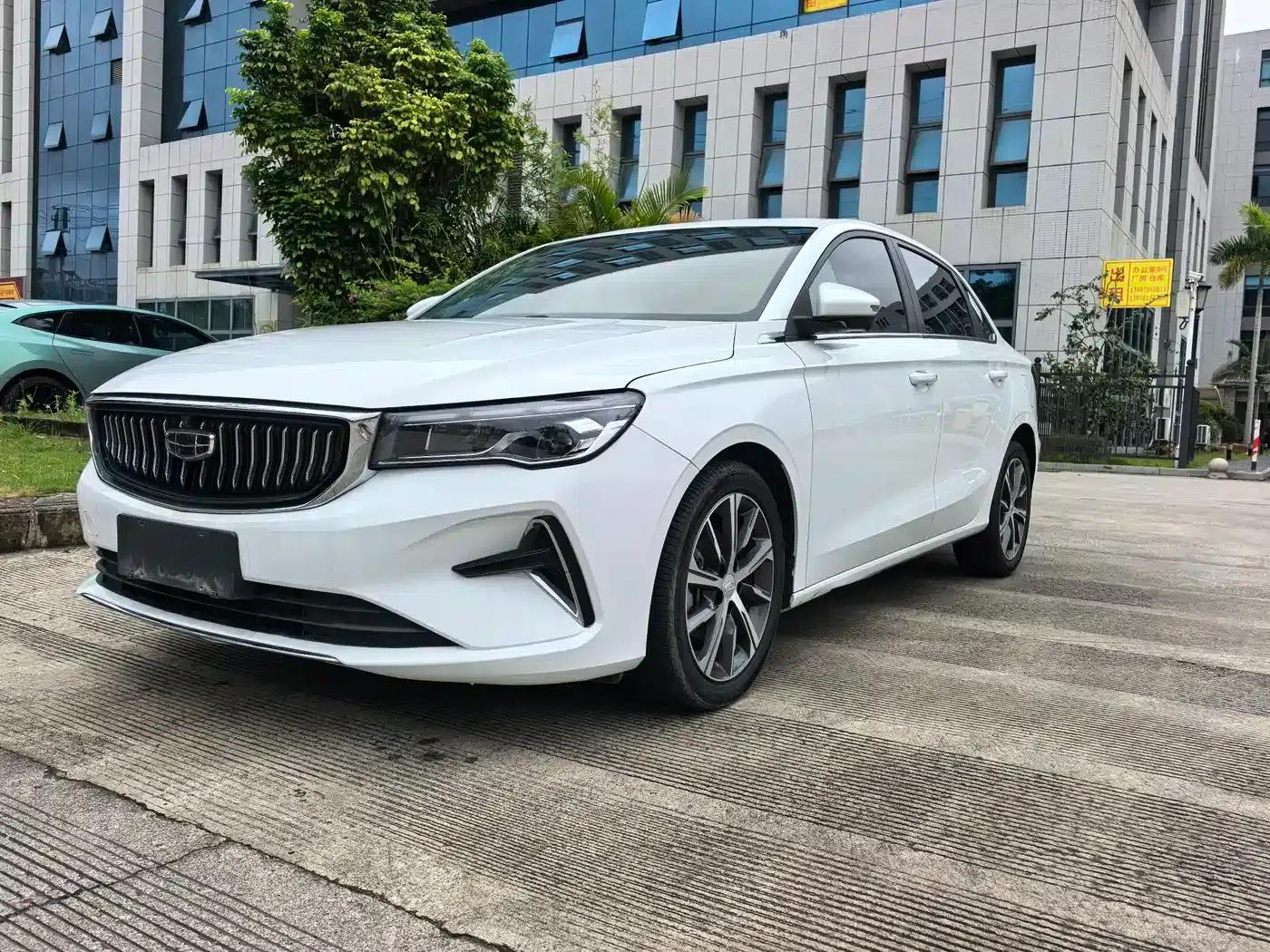 Geely Emgrand 2023 4th Generation Champion Edition 1.5L CVT Flagship Model — миниатюра 1