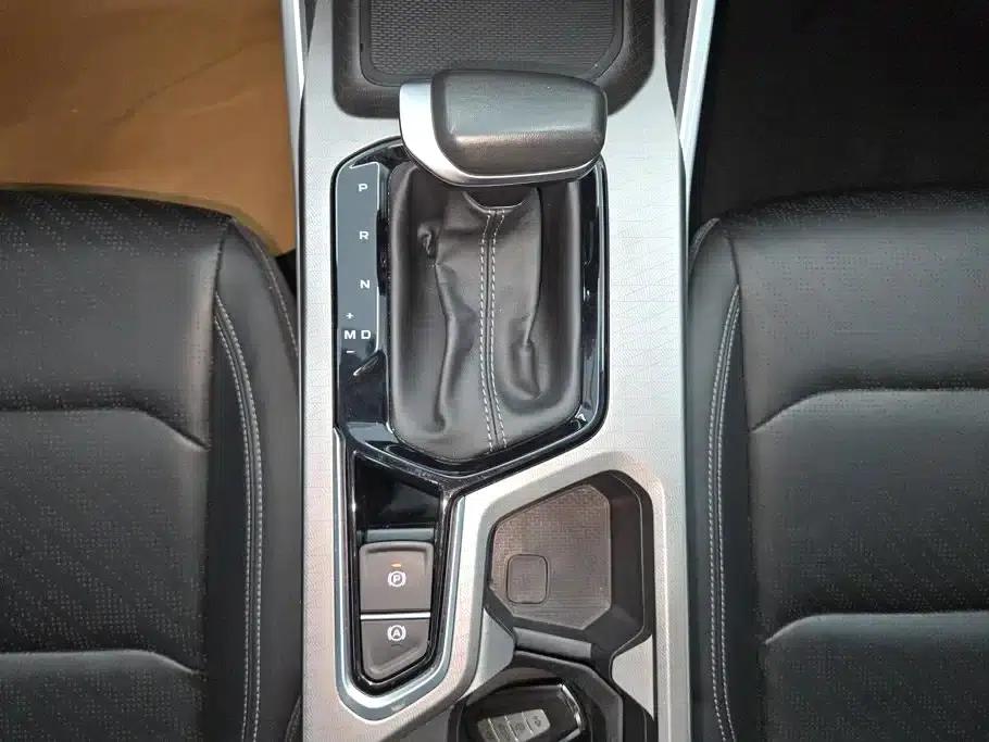 Geely Emgrand 2022 4th Generation 1.5L CVT Premium — миниатюра 16