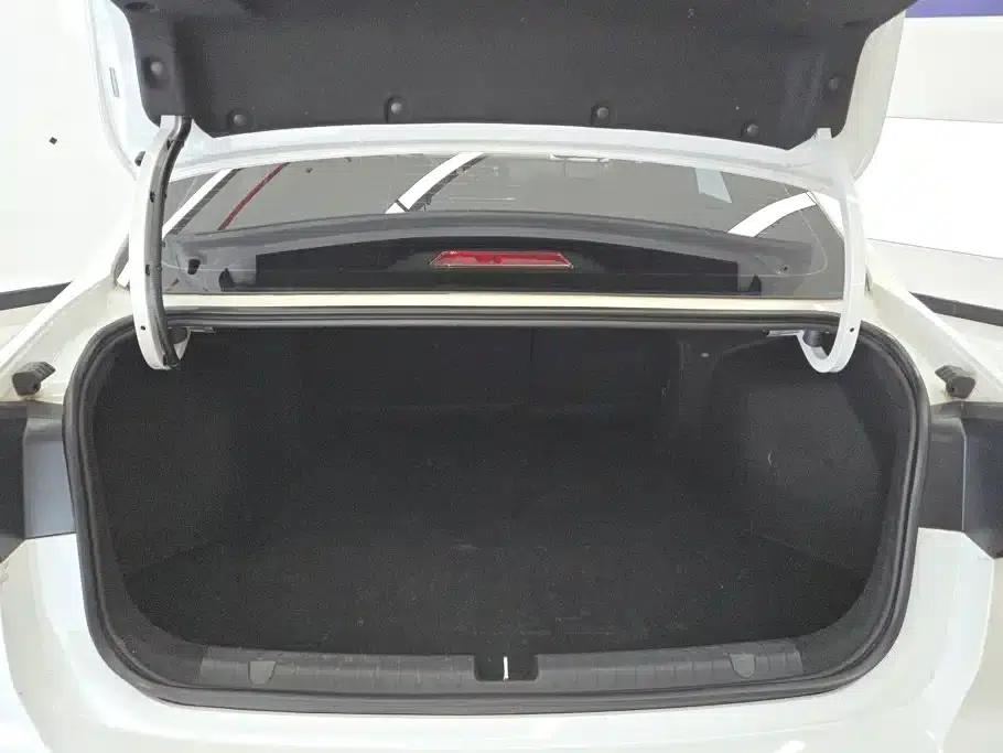 Geely Emgrand 2022 4th Generation 1.5L CVT Premium — миниатюра 4