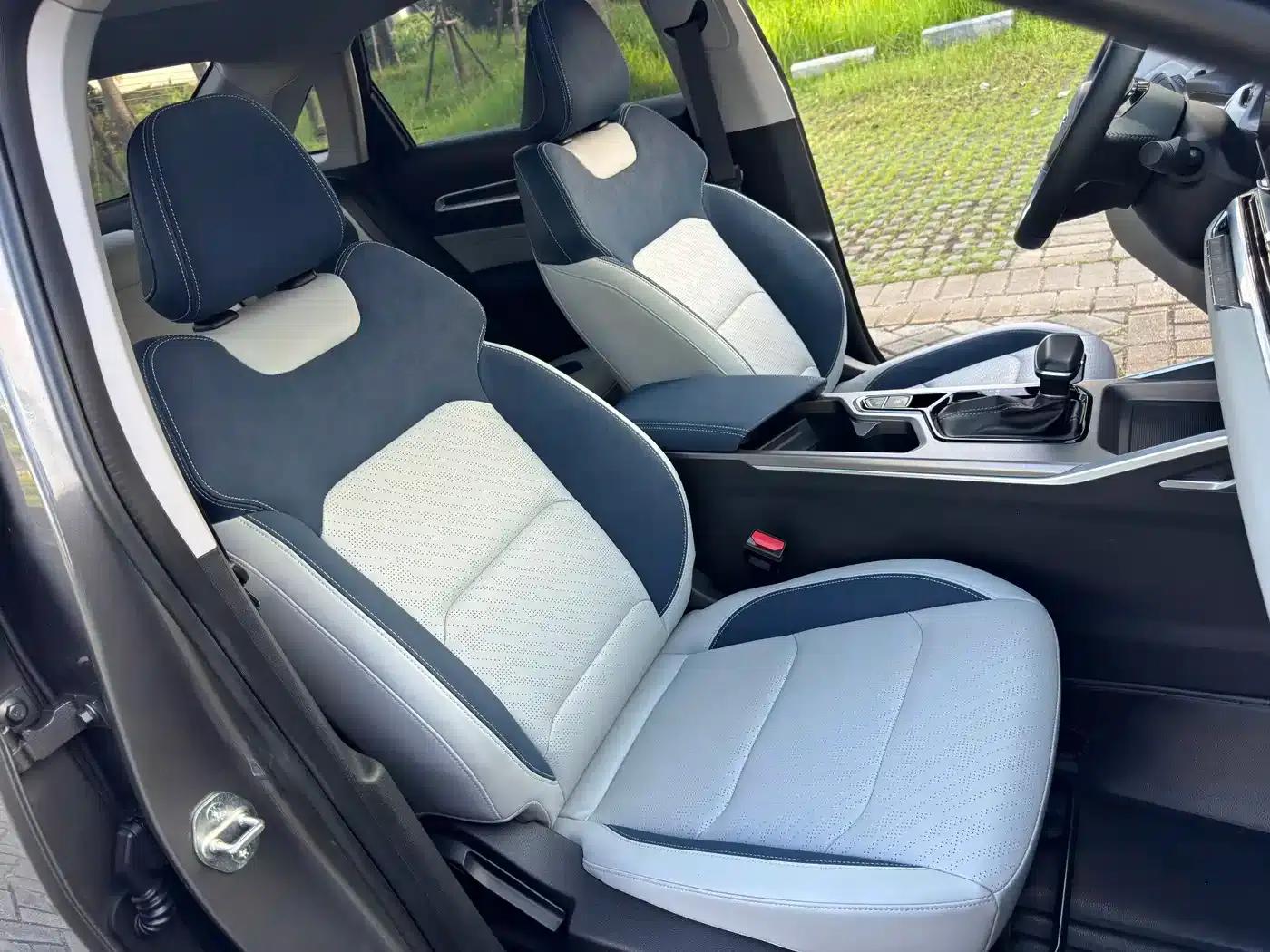Geely Emgrand 2022 4th Generation 1.5L CVT Flagship Edition — миниатюра 10