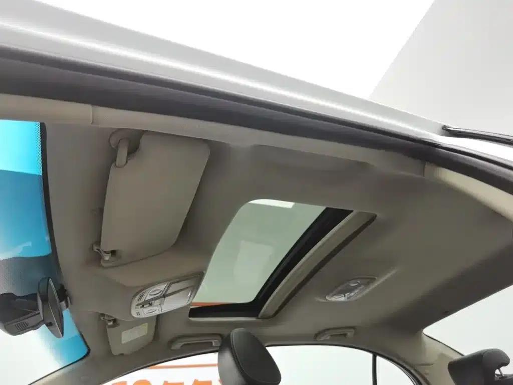 Geely Emgrand 2017 Sedan Million Edition 1.5L CVT Upward Version — миниатюра 14