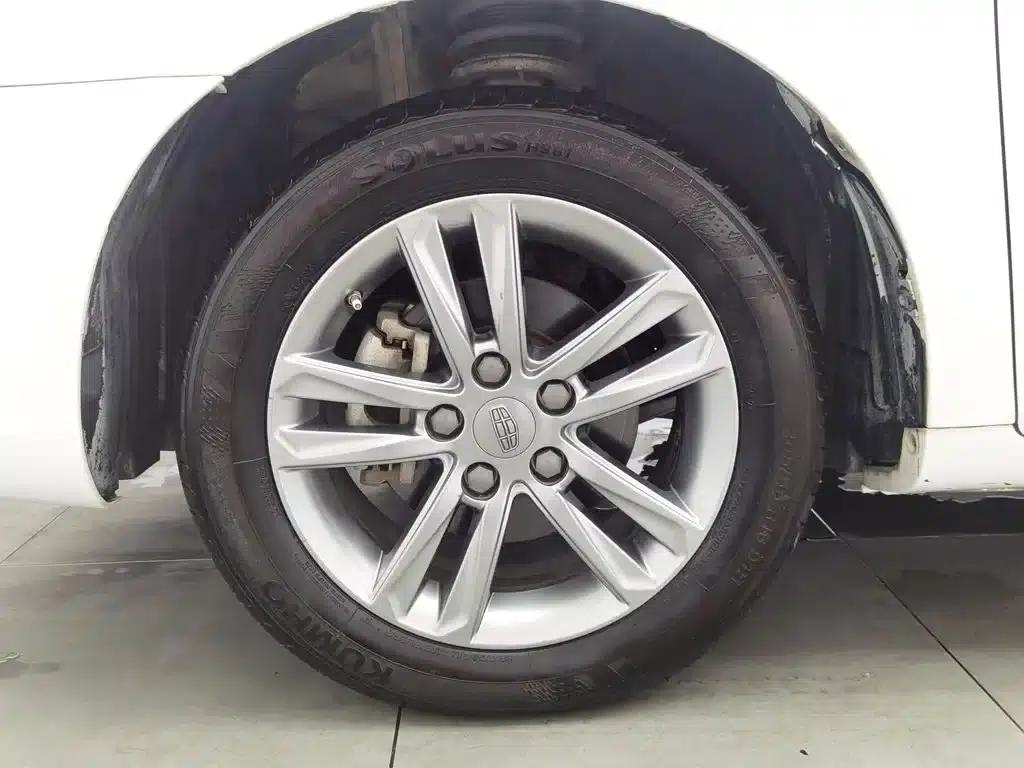 Geely Emgrand 2017 Sedan Million Edition 1.5L CVT Upward Version — миниатюра 17