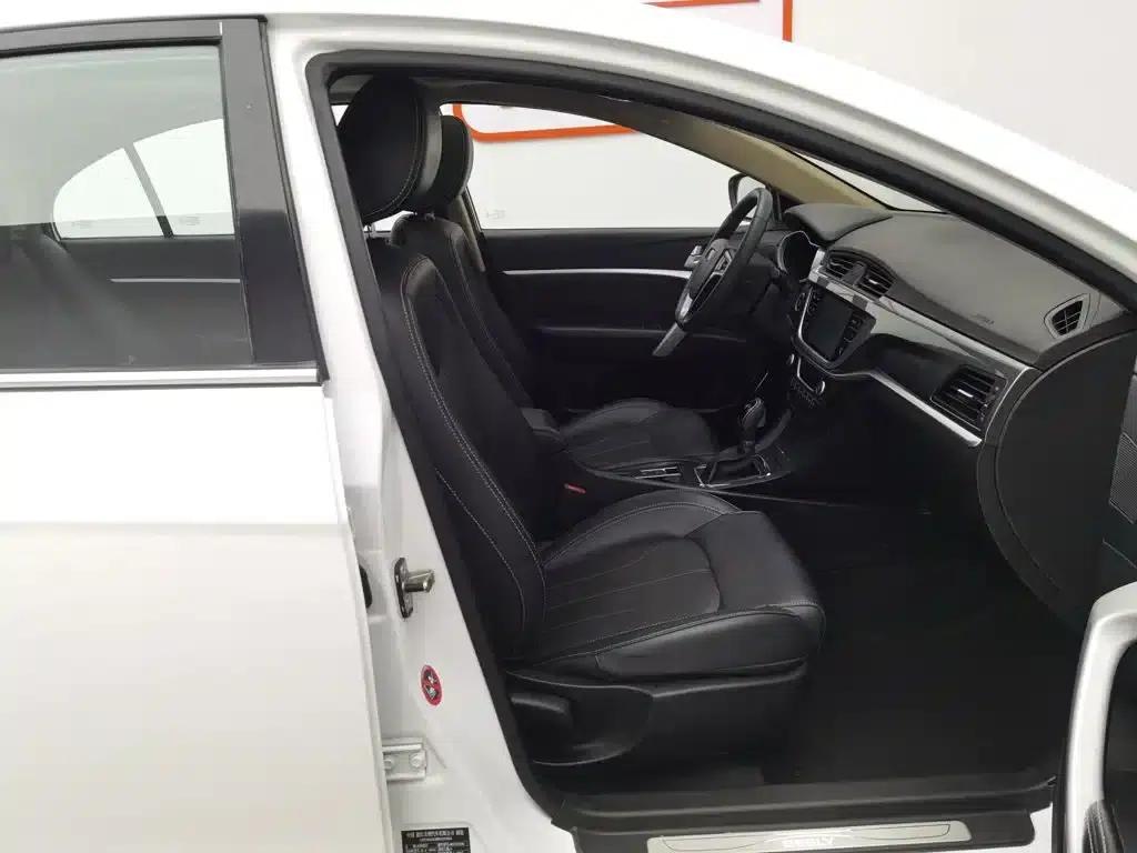 Geely Emgrand 2017 Sedan Million Edition 1.5L CVT Upward Version — миниатюра 23