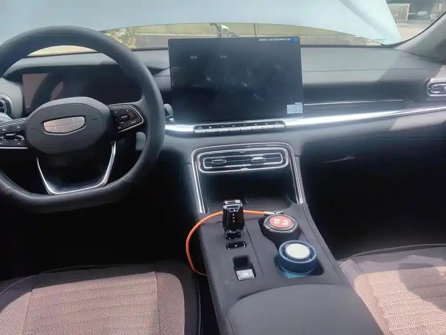 Geely Emgrand 2026 5th Generation 1.5T DCT Premium Edition — миниатюра 12