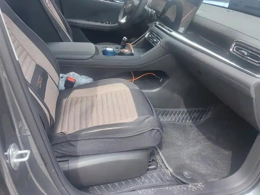 Geely Emgrand 2026 5th Generation 1.5T DCT Premium Edition — миниатюра 8