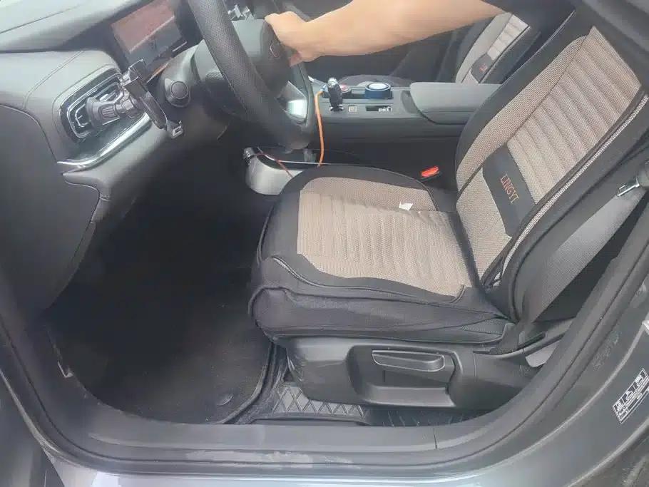 Geely Emgrand 2026 5th Generation 1.5T DCT Premium Edition — миниатюра 9