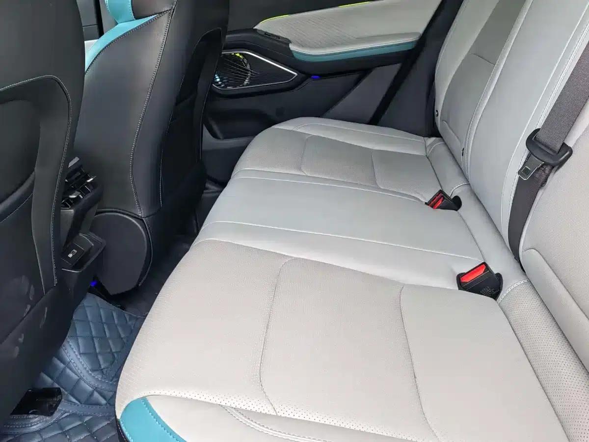 Geely Emgrand 2022 4th Generation 1.5L CVT Flagship Edition — миниатюра 5
