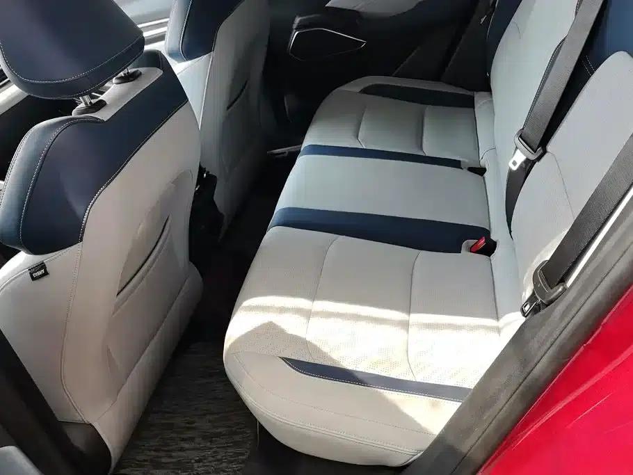 Geely Emgrand 2022 4th Generation 1.5L CVT Flagship Edition — миниатюра 11