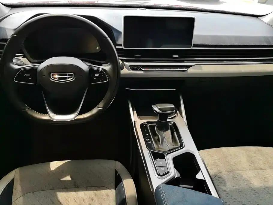 Geely Emgrand 2022 4th Generation 1.5L CVT Flagship Edition — миниатюра 12