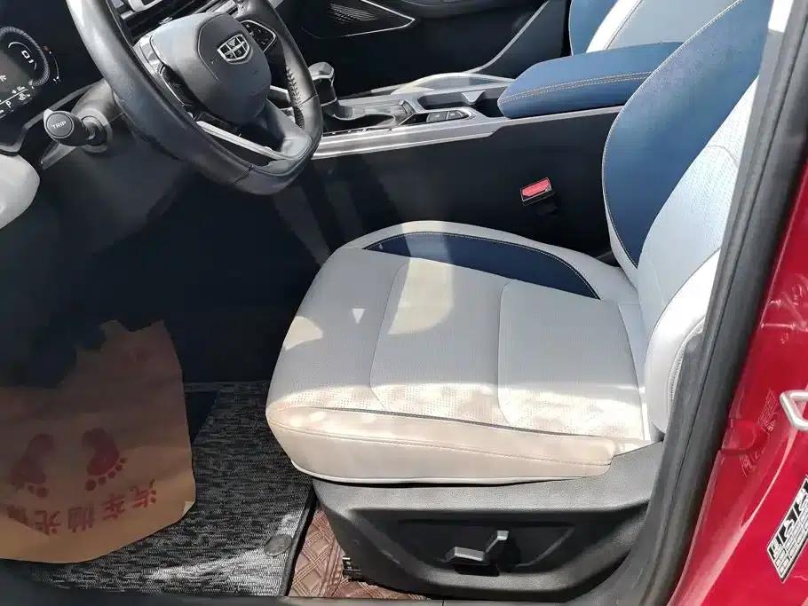 Geely Emgrand 2022 4th Generation 1.5L CVT Flagship Edition — миниатюра 9