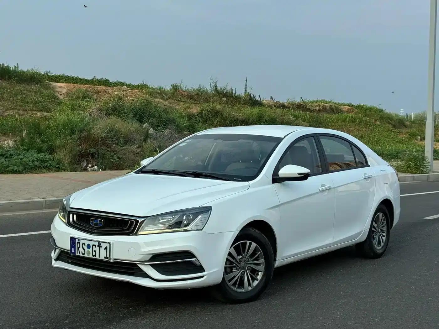 Geely Emgrand 2018 1.5L CVT Luxury Edition — миниатюра 1
