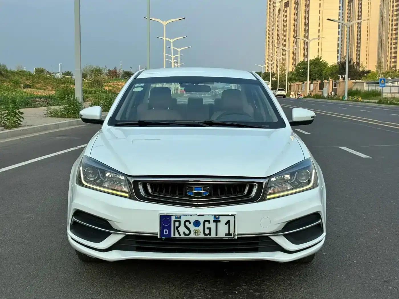 Geely Emgrand 2018 1.5L CVT Luxury Edition — миниатюра 2