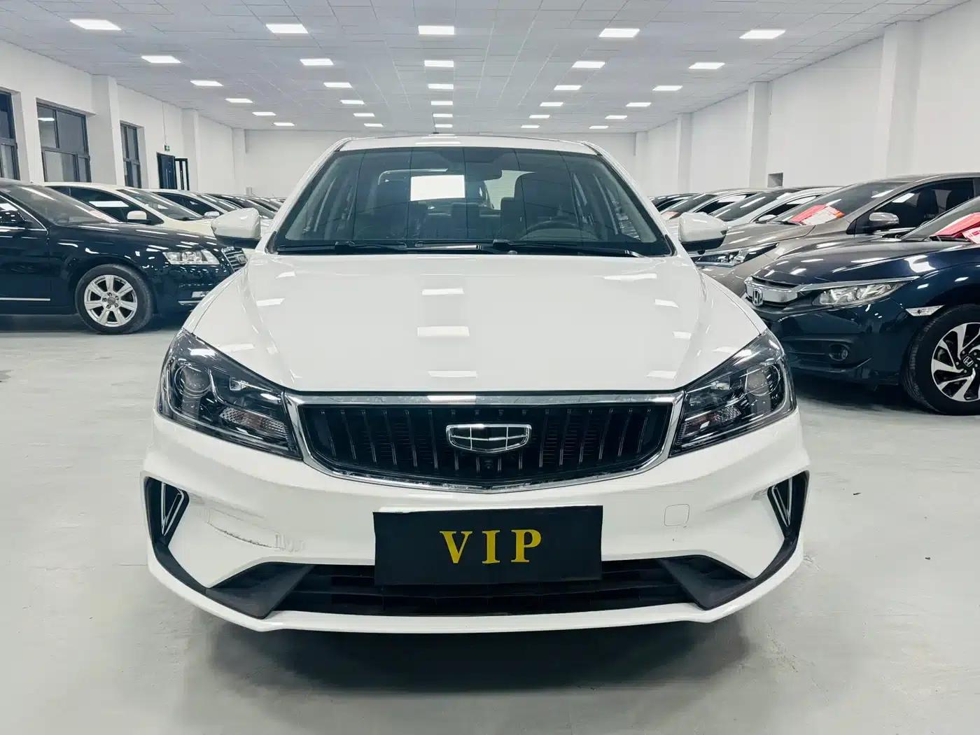 Geely Emgrand 2021 UP 1.5L CVT Luxury Edition — миниатюра 2