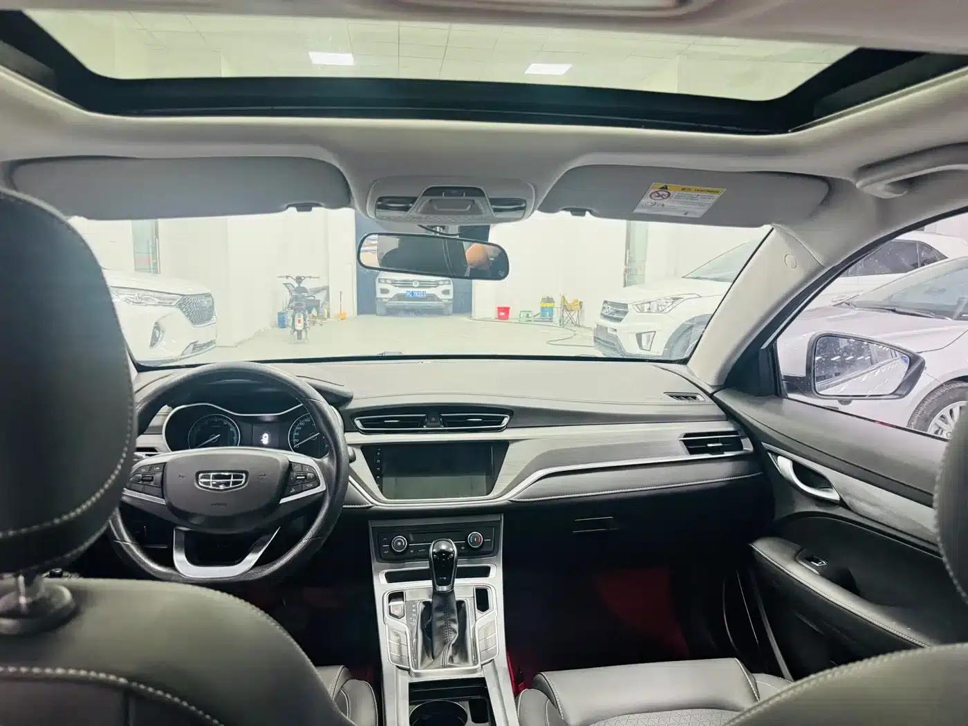 Geely Emgrand 2021 UP 1.5L CVT Luxury Edition — миниатюра 6