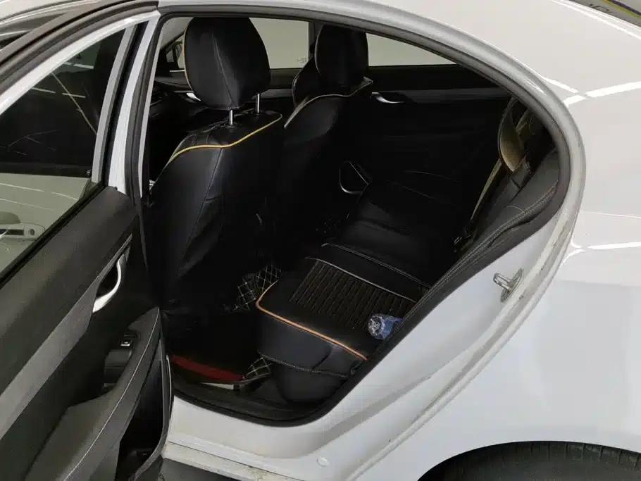 Geely Emgrand 2021 UP 1.5L CVT Luxury Edition — миниатюра 11