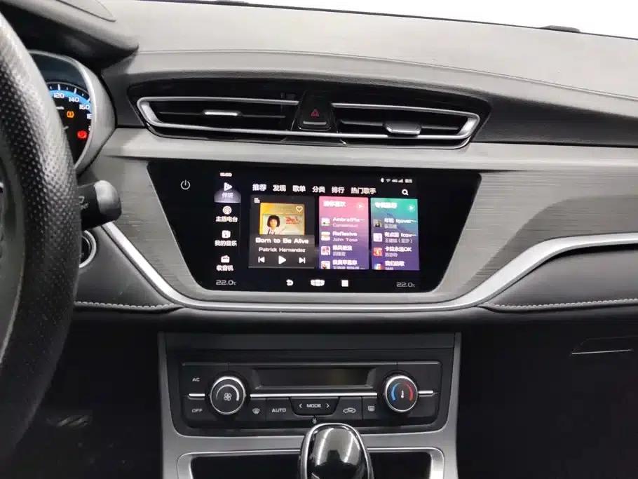Geely Emgrand 2021 UP 1.5L CVT Luxury Edition — миниатюра 13
