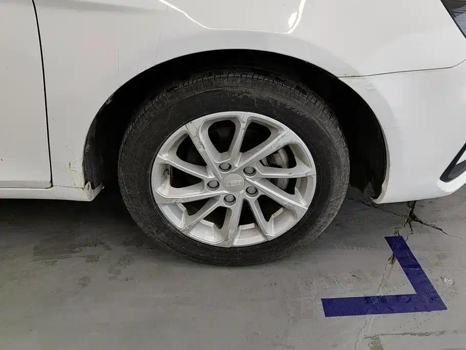 Geely Emgrand 2021 UP 1.5L CVT Luxury Edition — миниатюра 6