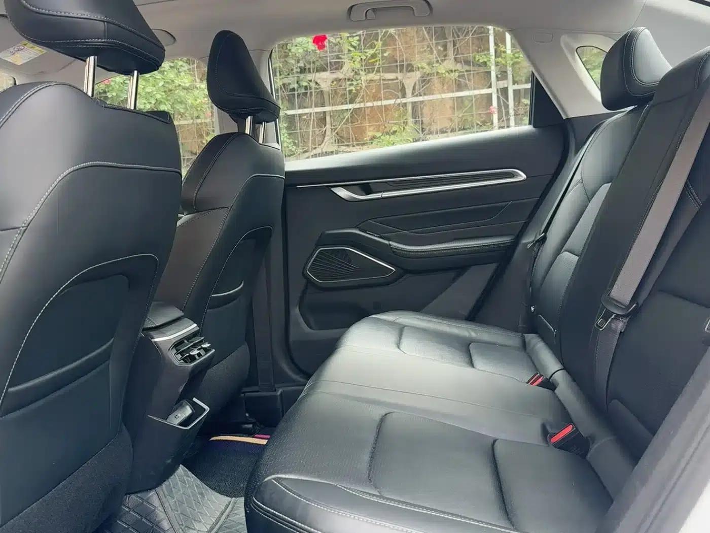 Geely Emgrand 2022 4th Generation 1.5L CVT Premium — миниатюра 6