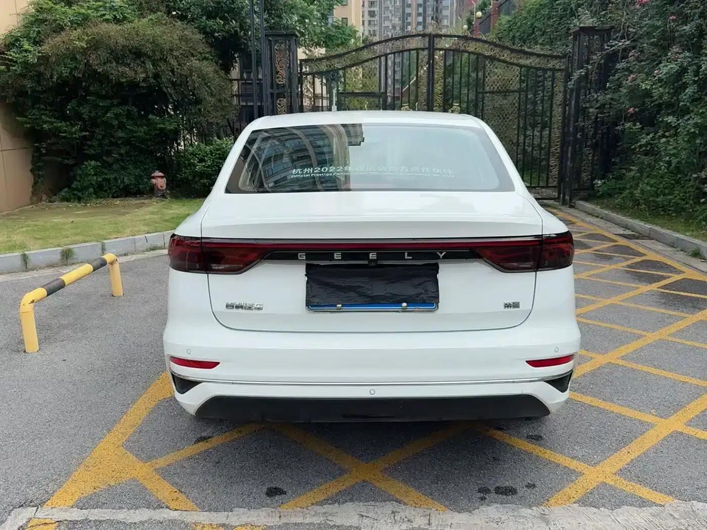Geely Emgrand 2022 4th Generation 1.5L CVT Premium — миниатюра 8