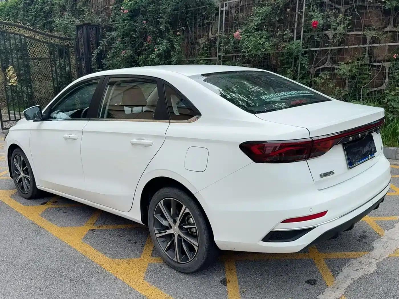 Geely Emgrand 2022 4th Generation 1.5L CVT Premium — миниатюра 9