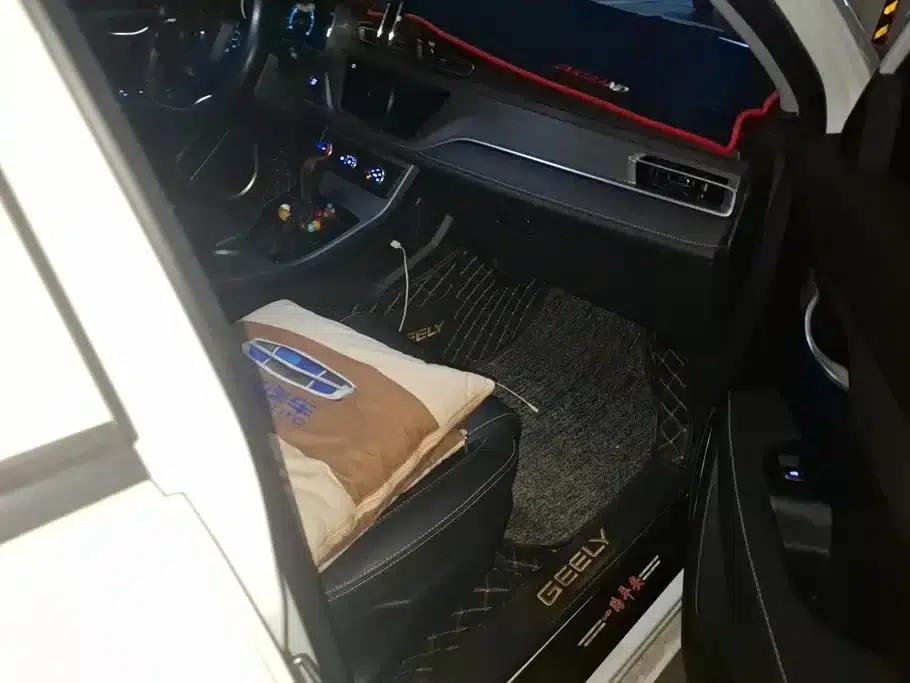 Geely Emgrand 2021 UP 1.5L CVT Comfort Model — миниатюра 8