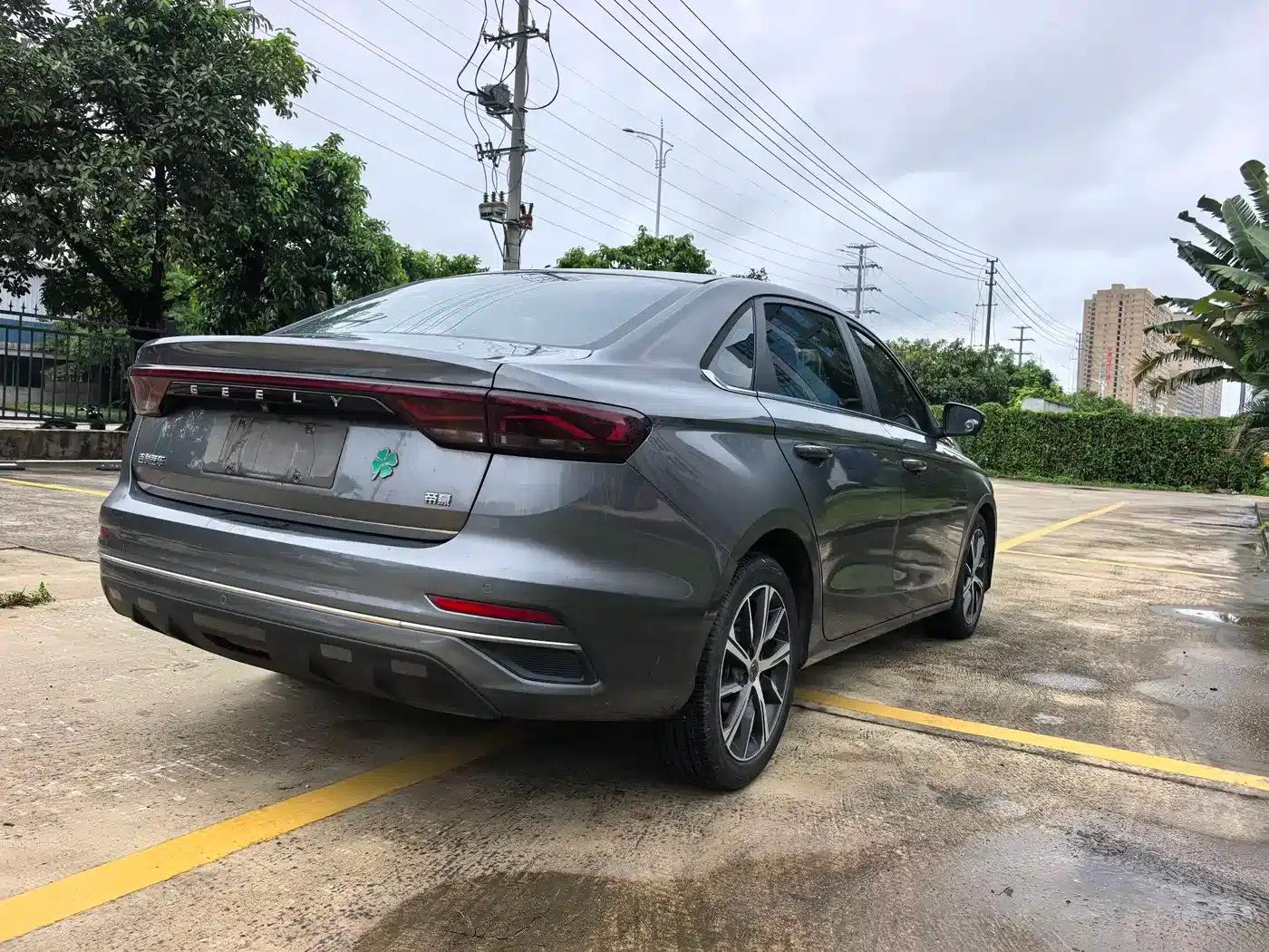 Geely Emgrand 2022 4th Generation 1.5L CVT Flagship Edition — миниатюра 12