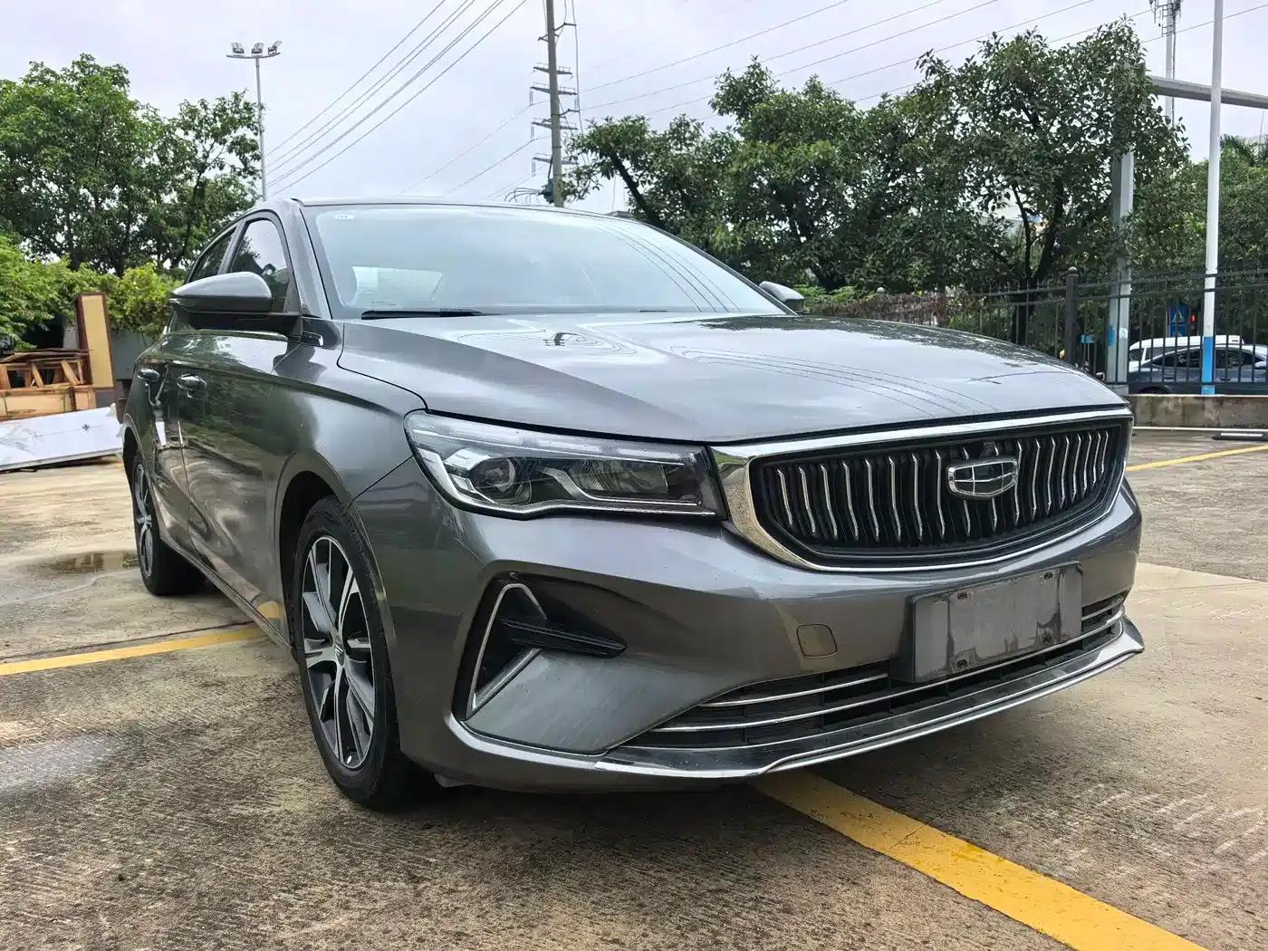 Geely Emgrand 2022 4th Generation 1.5L CVT Flagship Edition — миниатюра 3