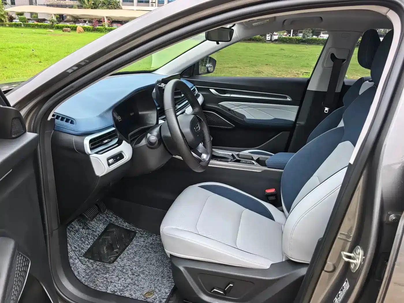 Geely Emgrand 2022 4th Generation 1.5L CVT Flagship Edition — миниатюра 4
