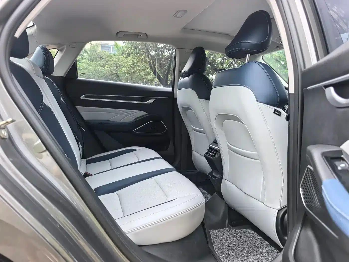 Geely Emgrand 2022 4th Generation 1.5L CVT Flagship Edition — миниатюра 8