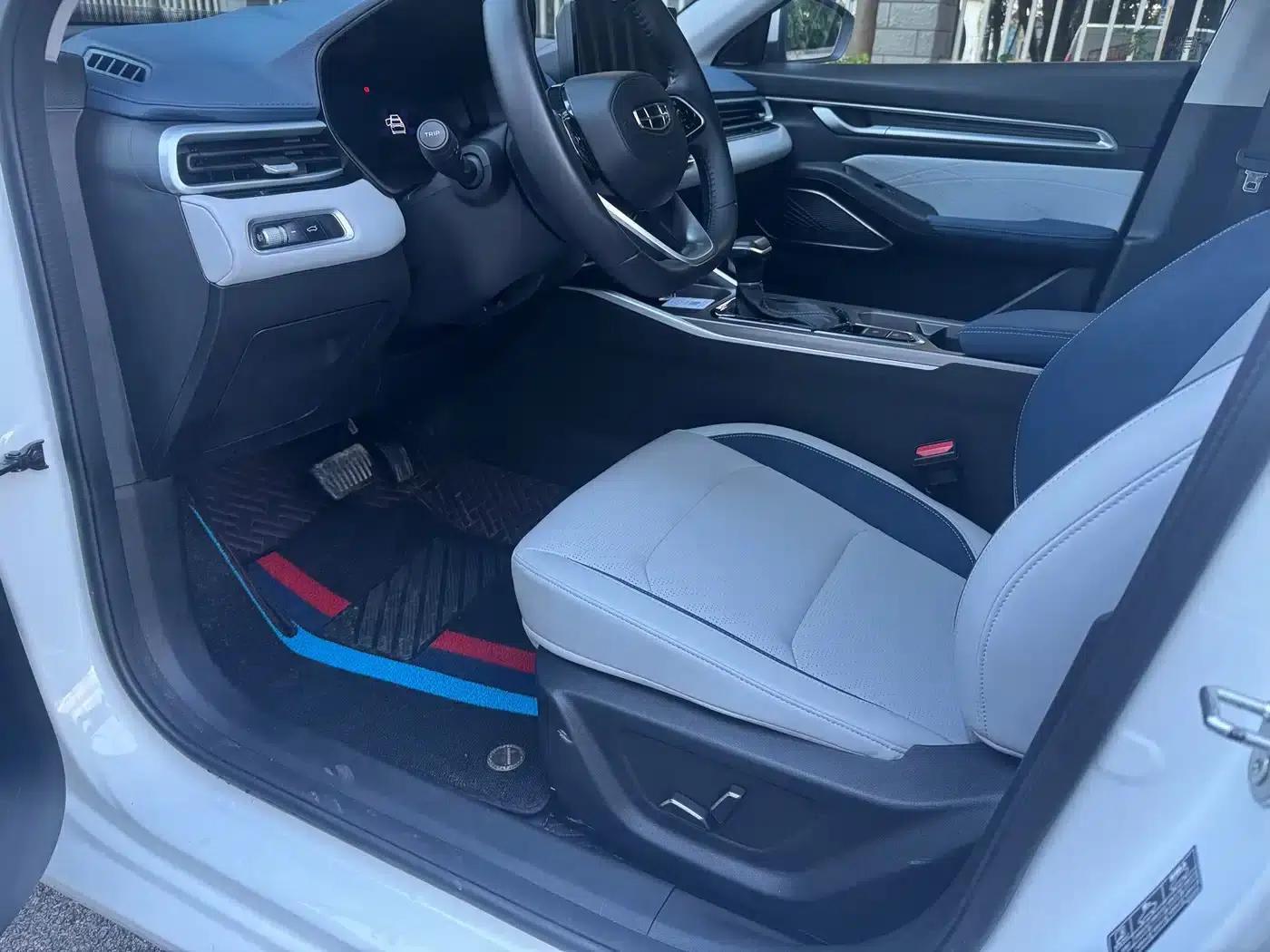 Geely Emgrand 2022 4th Generation 1.5L CVT Flagship Edition — миниатюра 6