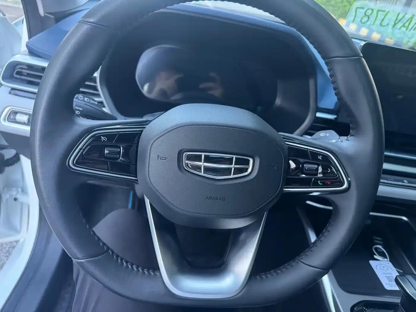 Geely Emgrand 2022 4th Generation 1.5L CVT Flagship Edition — миниатюра 10