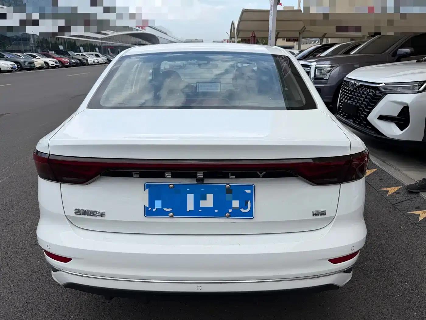 Geely Emgrand 2026 4 Millionth Anniversary Edition 1.5L CVT Flying Model — миниатюра 2