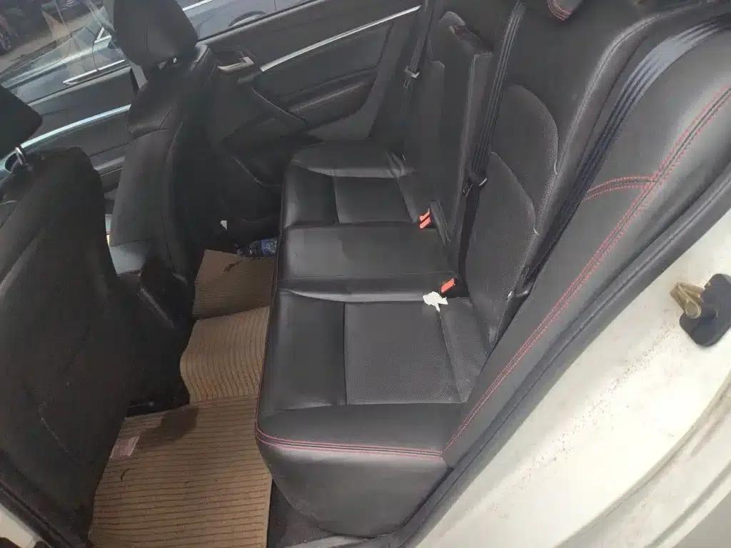 Geely Emgrand 2014 Hatchback 1.5L Manual Elite — миниатюра 14