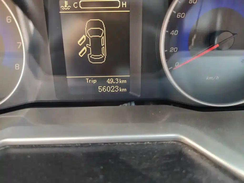 Geely Emgrand 2014 Hatchback 1.5L Manual Elite — миниатюра 9