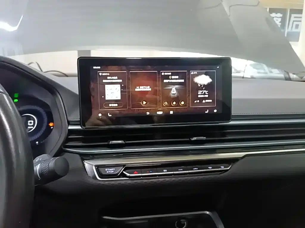 Geely Emgrand 2022 4th Generation 1.5L CVT Premium — миниатюра 13
