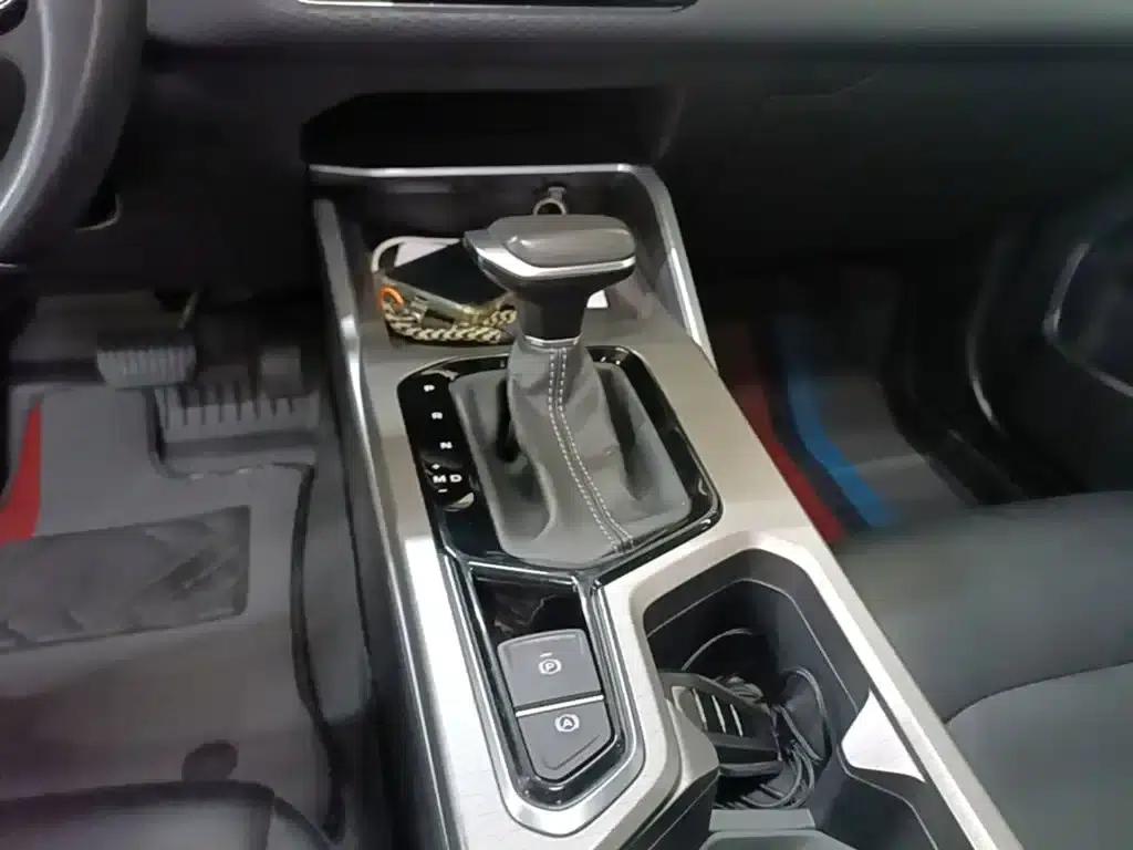 Geely Emgrand 2022 4th Generation 1.5L CVT Premium — миниатюра 14