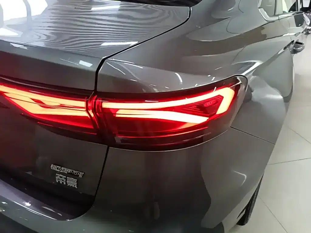 Geely Emgrand 2022 4th Generation 1.5L CVT Premium — миниатюра 8